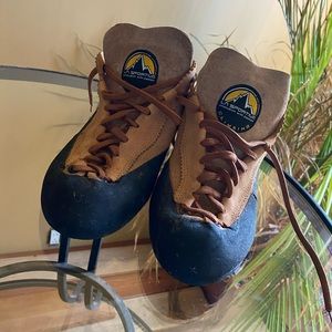 La Sportiva Rock Climbing Shoes M-10-1/2 W 11-1/2